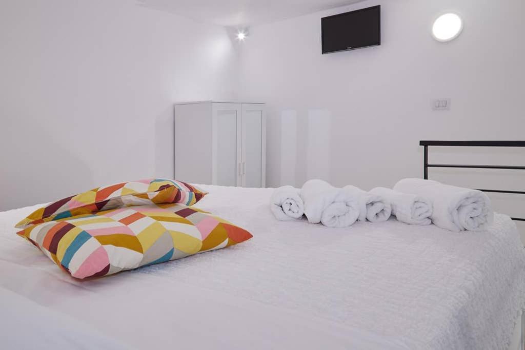 Вілла La Palma Loft Located In The Heart Of Катанія Екстер'єр фото
